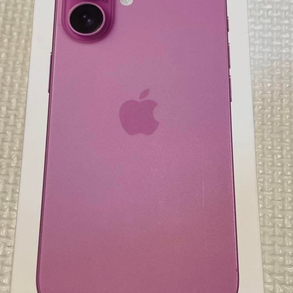Apple iPhone 16- Pink